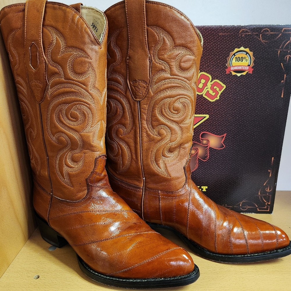 The Los Altos Boots Eel Strips in size 10 EE